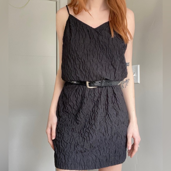 VINTAGE BLACK TEXTURED MINI DRESS - Picture 1 of 8